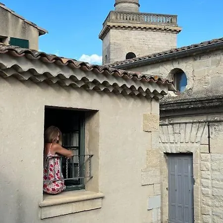En Plein Centre Historique D'uzes Apartment
